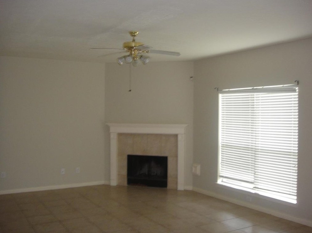 3714 Kristin Lee Ln, Houston TX  77014-2875 exterior