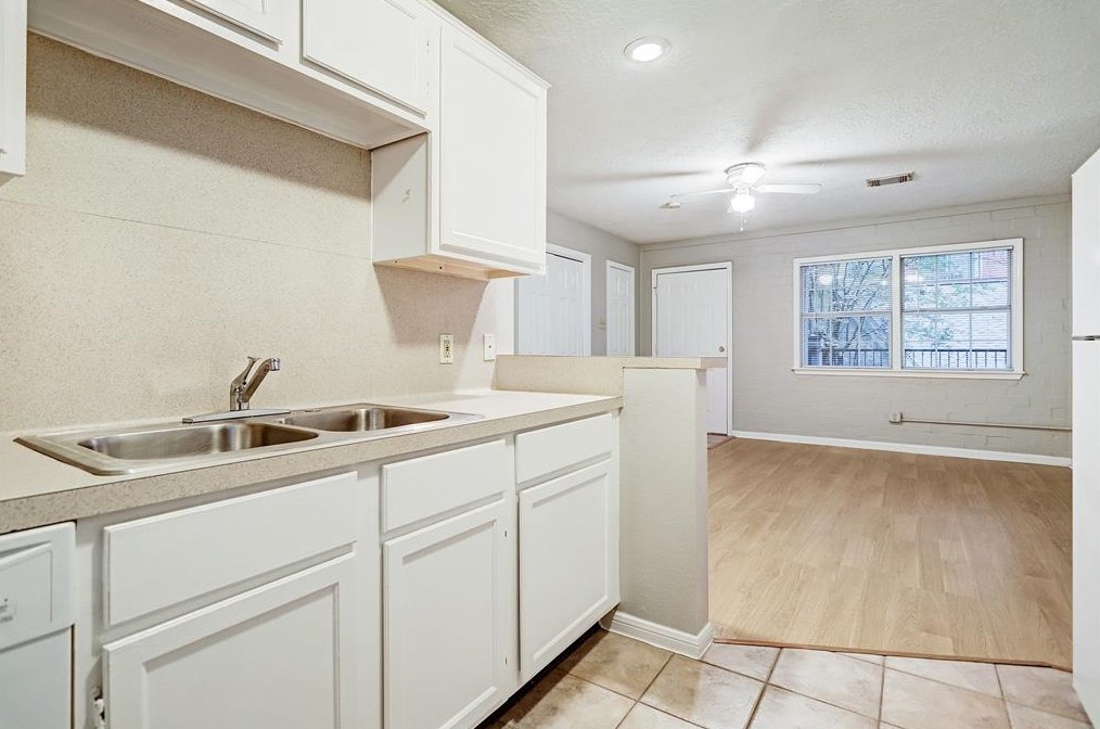 802 Stanford St #4, Houston, TX 77019