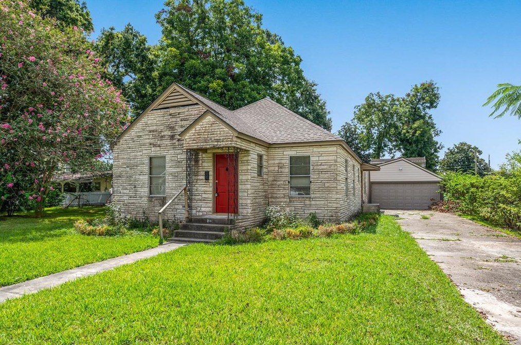 806 Sue St, Houston, TX 77009