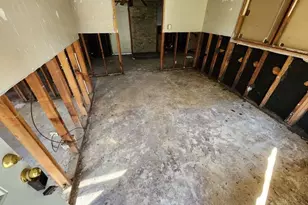 950 Millie St, Vidor, TX 77662 - Photo 8