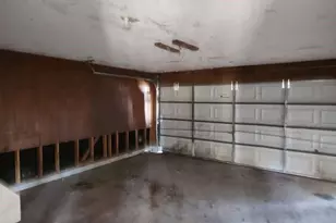 4401 Kitty Chapin Ave, Orange, TX 77632 - Photo 8