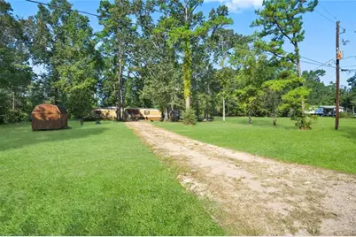 18900 Deer Glen Drive, Conroe, TX 77302 - Photo 2