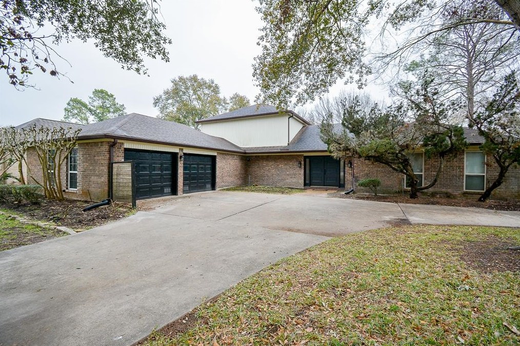 2103 Winged Foot Dr, Missouri City, TX 77459