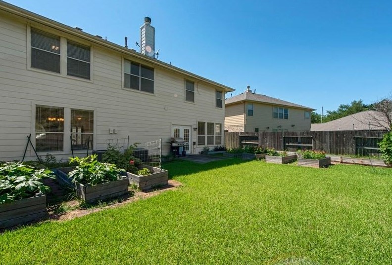 2711 Riverhollow Ln, Sugar Land TX exterior