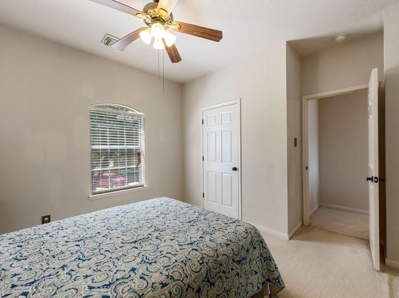 2711 Riverhollow Ln, Sugar Land TX exterior