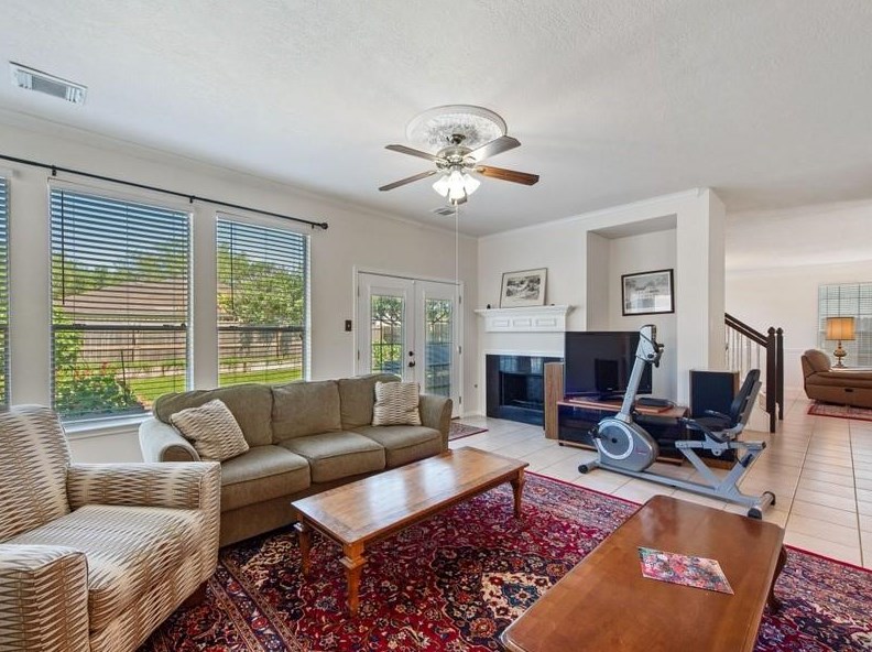 2711 Riverhollow Ln, Sugar Land TX exterior