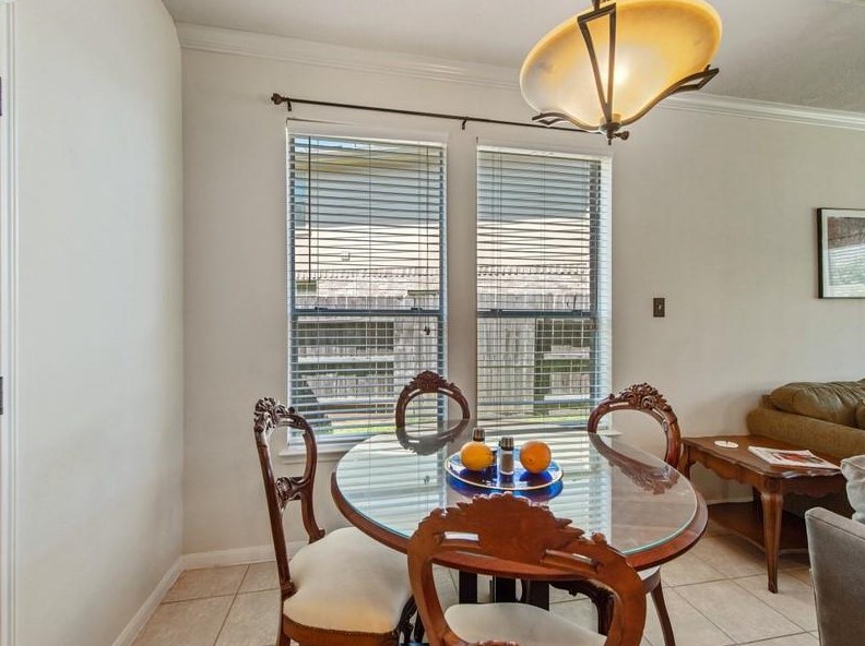 2711 Riverhollow Ln, Sugar Land TX exterior