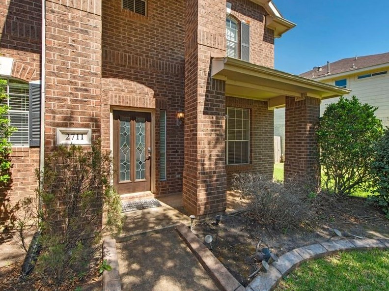 2711 Riverhollow Ln, Sugar Land, TX 77479-8857