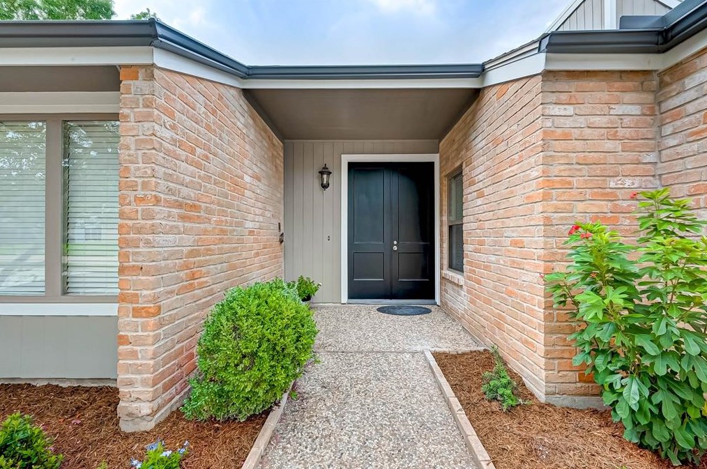 2234 Kinbrook Dr, Houston, TX 77077