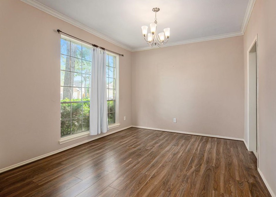 15622 Valley Creek Dr, Houston, TX 77095-2748