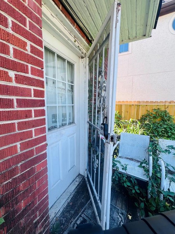 3311 Arbor St, Houston TX  77004-6351 exterior