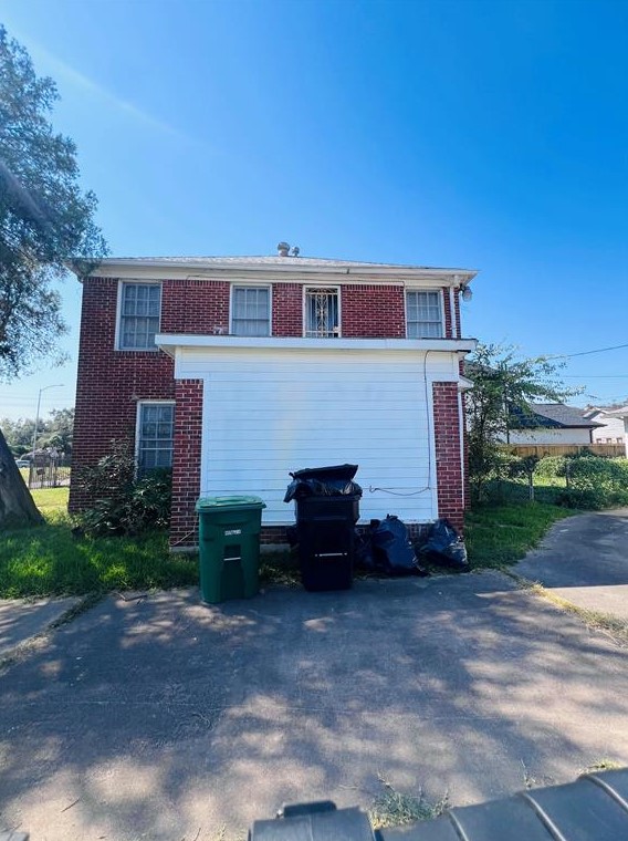 3311 Arbor St, Houston TX  77004-6351 exterior