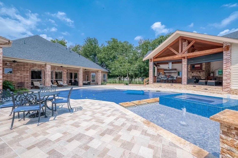 10102 Reading Rd, Richmond TX exterior