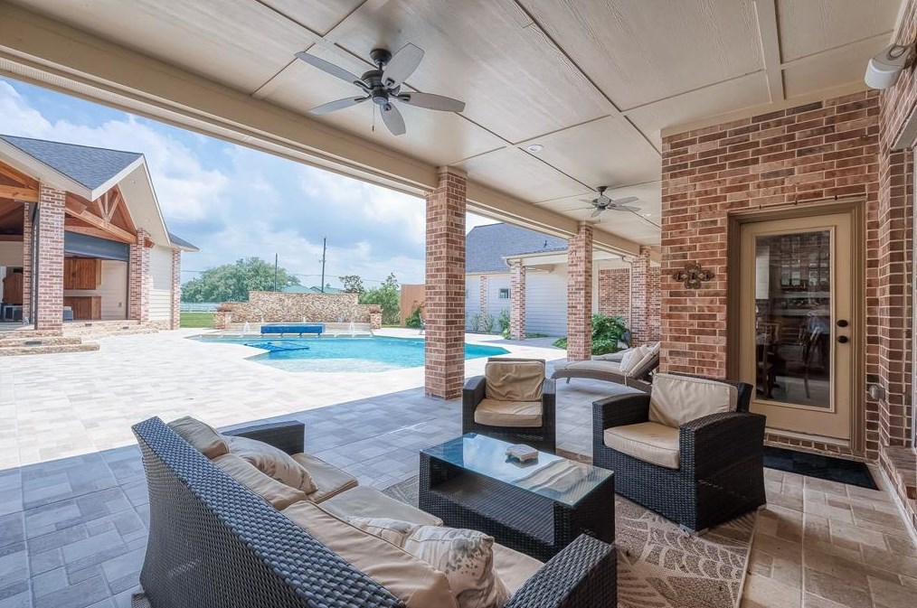 10102 Reading Rd, Richmond TX exterior