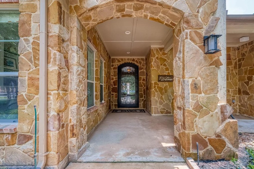 10102 Reading Rd, Richmond, TX 77469