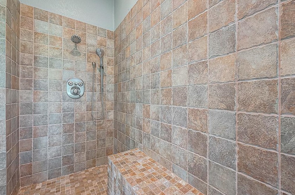 10102 Reading Rd, Richmond TX exterior