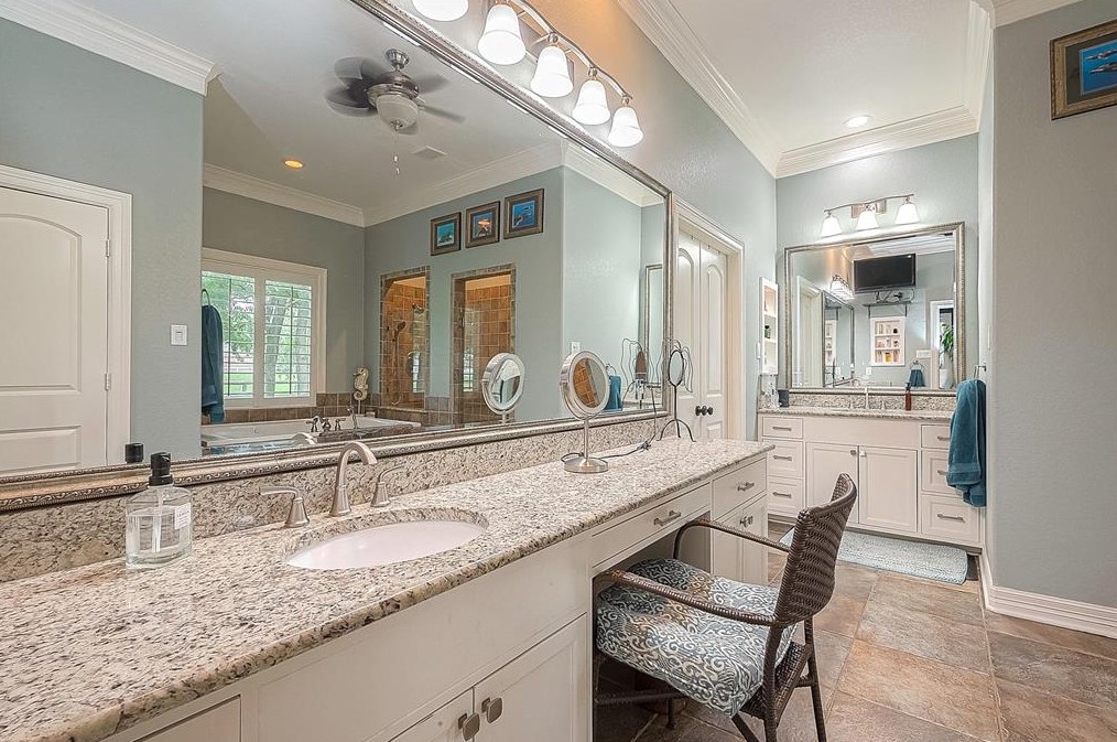 10102 Reading Rd, Richmond TX exterior