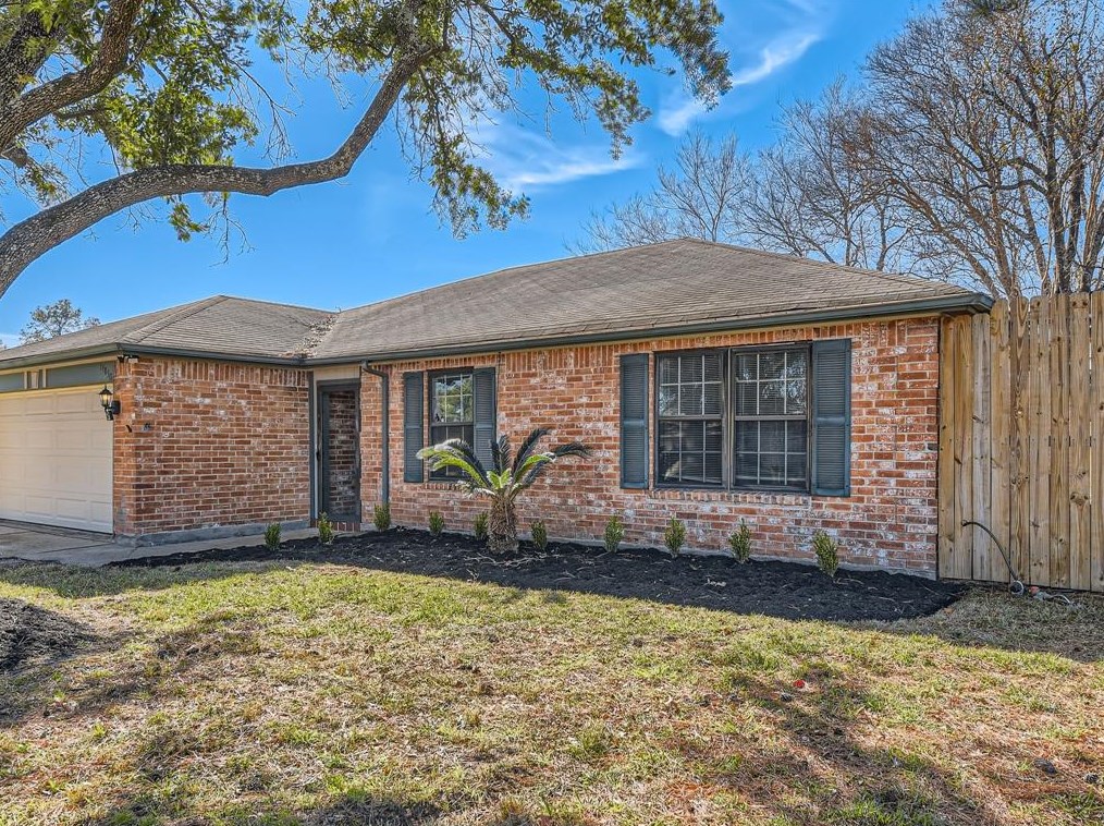 14850 Croxton Dr, Houston, TX 77015-1909