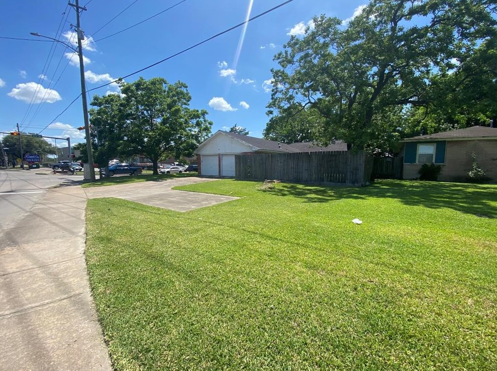 2107 Harris, Pasadena TX 77506-3731 exterior