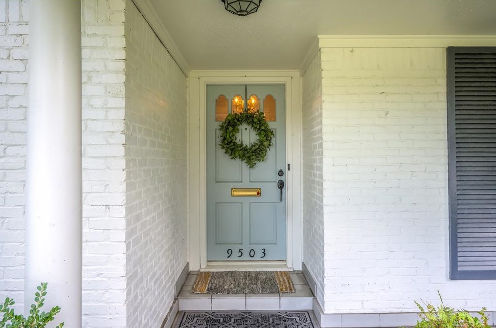 9503 Winsome Ln, Houston TX  77057-5611 exterior