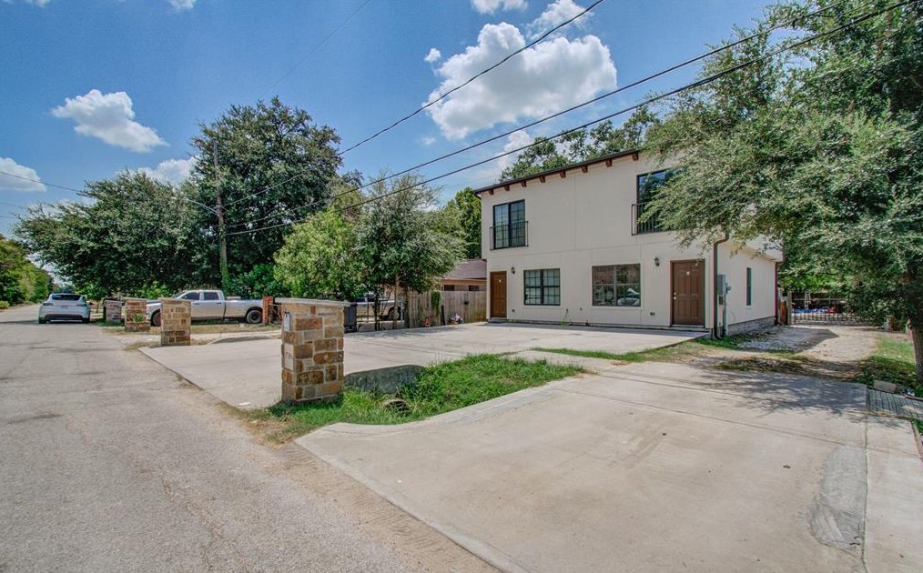 1718 Roxella St #b, Houston, TX 77093