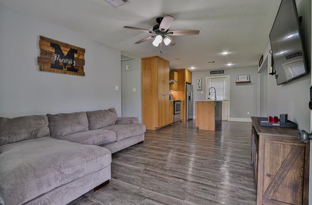 12715 4th 1/2 St, Santa Fe, TX 77510-8031