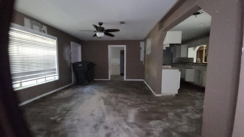 10106 Bretton Dr, Houston TX  77016-3221 exterior