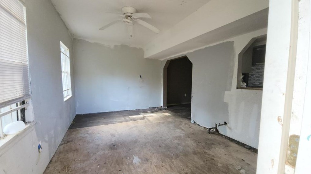 10106 Bretton Dr, Houston TX  77016-3221 exterior