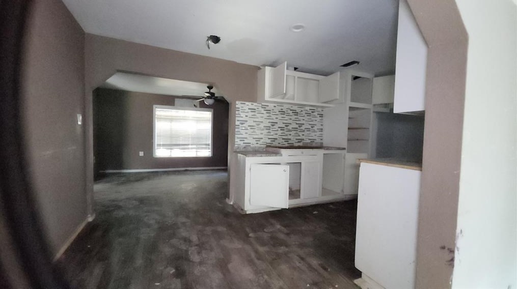 10106 Bretton Dr, Houston TX  77016-3221 exterior