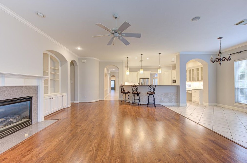 639 Rancho Bauer Dr, Houston TX  77079-6821 exterior