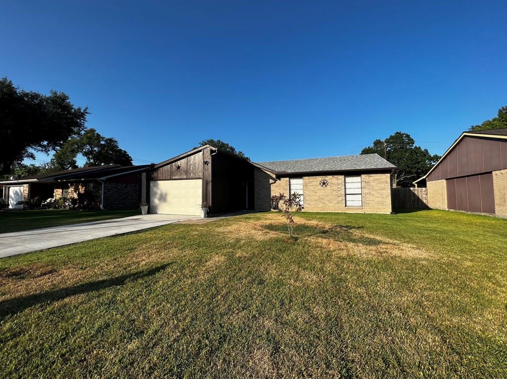 6310 Purple Sage Rd, Houston, TX 77049-3825