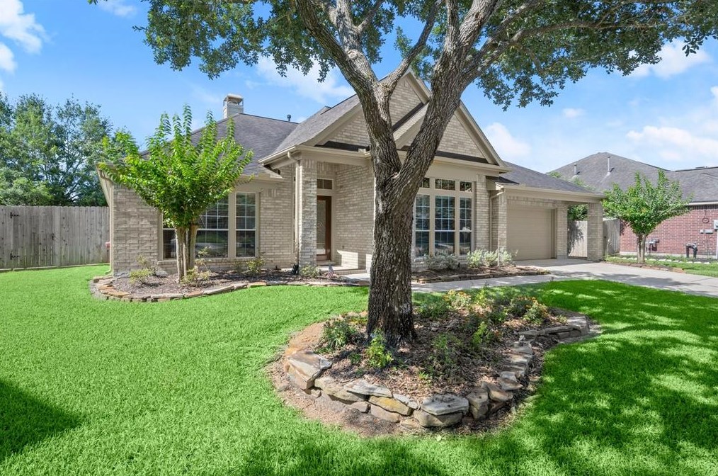 16711 Red Falls Cir, Houston, TX 77095-4798