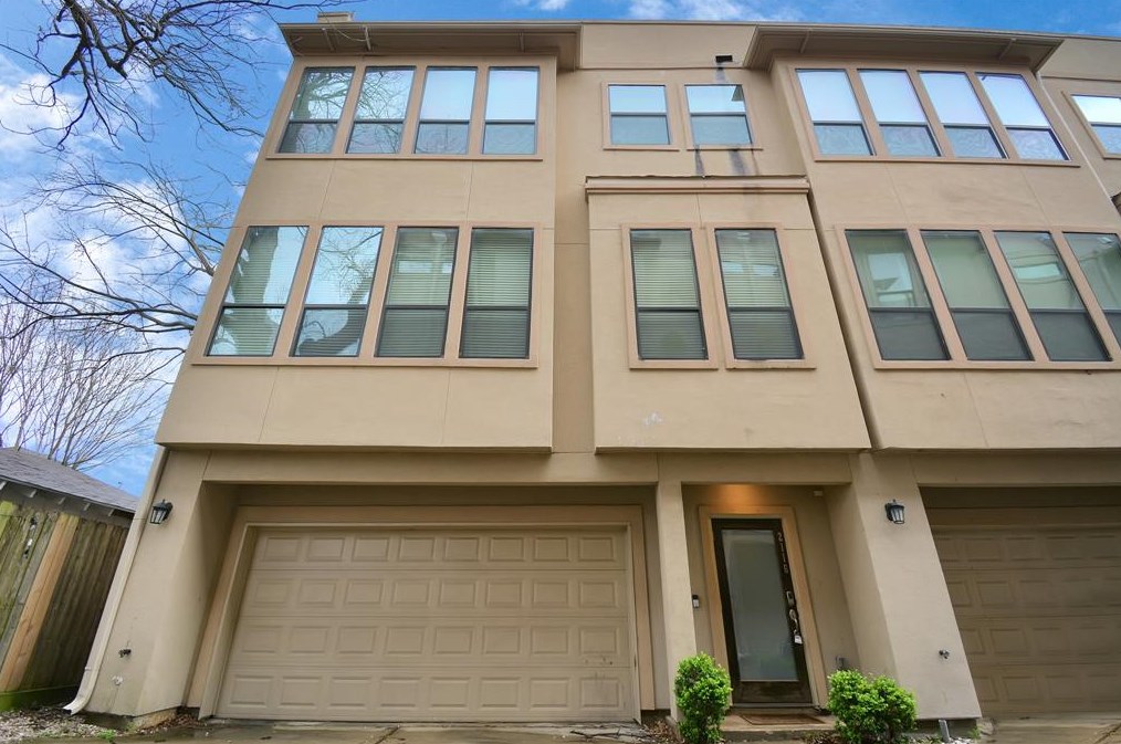 2116 Holman St, Houston, TX 77004-4240