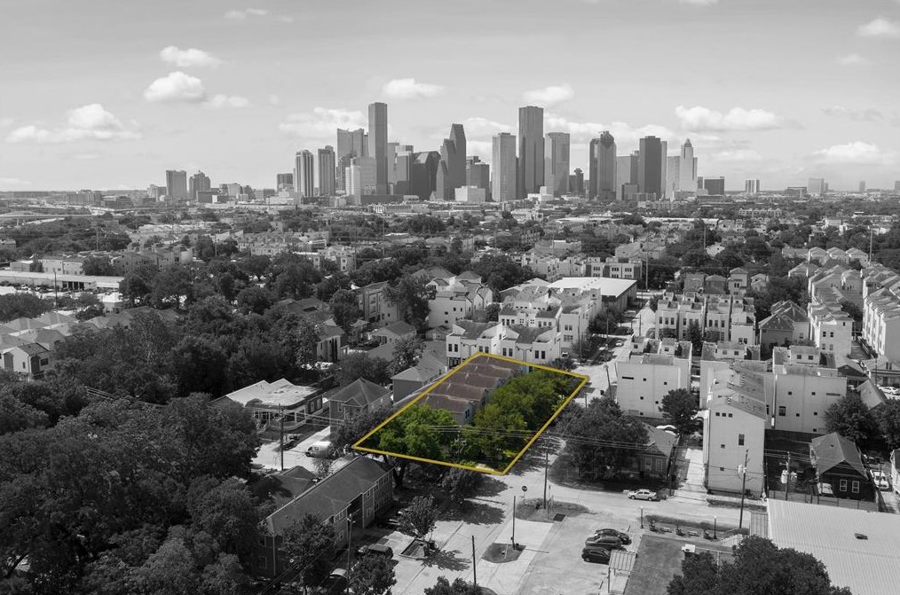 2208 Colorado St, Houston TX  77007-2954 exterior