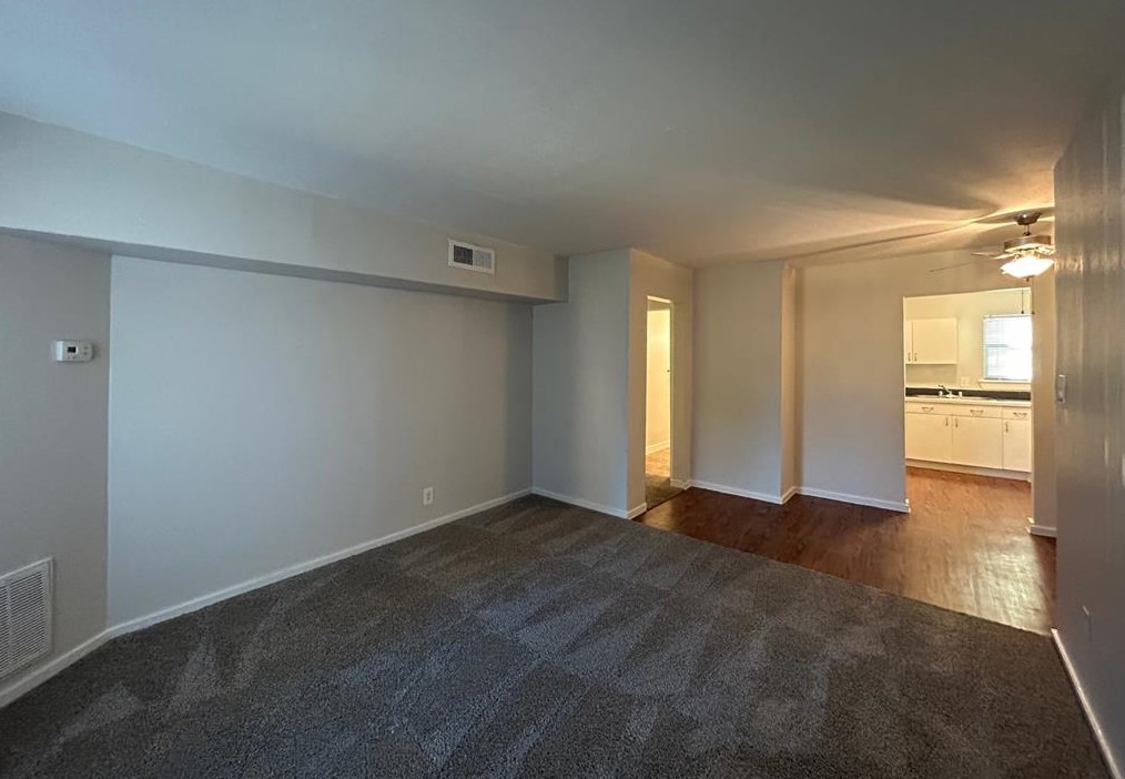 3629 N Macgregor Way #141, Houston, TX 77004