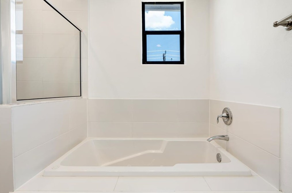 908 20 St, Houston TX 77008-3310 exterior