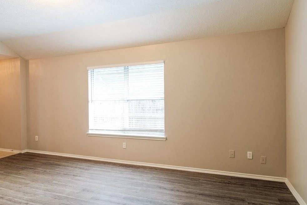 1434 Glasholm Dr, Houston TX  77073-6182 exterior