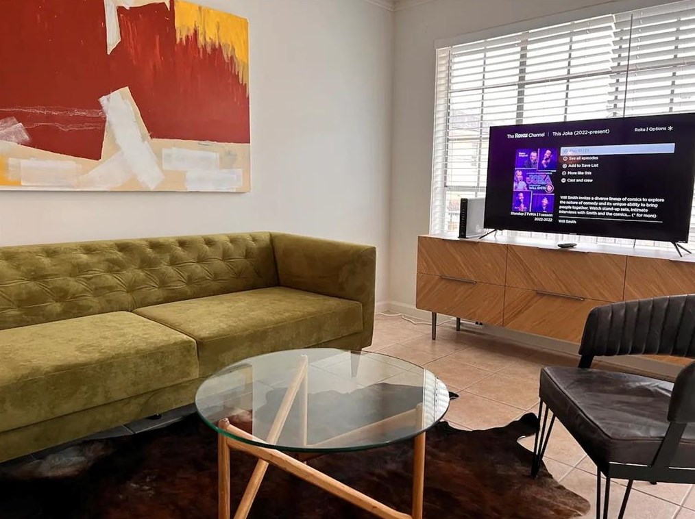 306 Hawthorne St, Houston TX  77006-4049 exterior