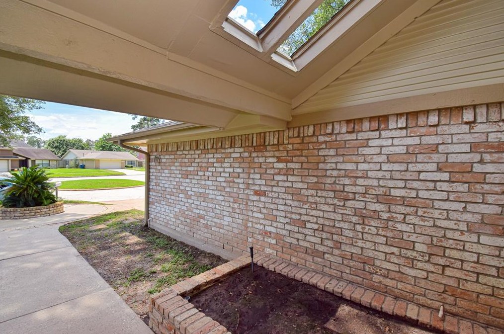 18506 Creekfield Ct, Spring TX  77379-4022 exterior