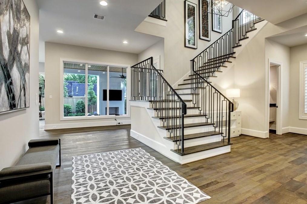 107 Fawnlake Dr, Houston TX  77079-7309 exterior