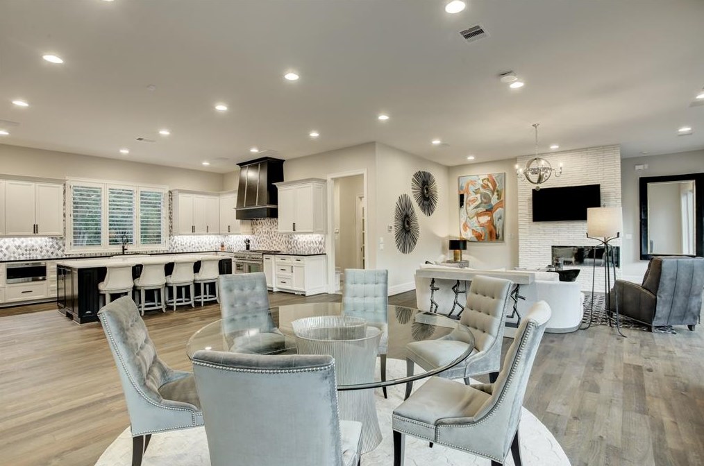 107 Fawnlake Dr, Houston TX  77079-7349 exterior