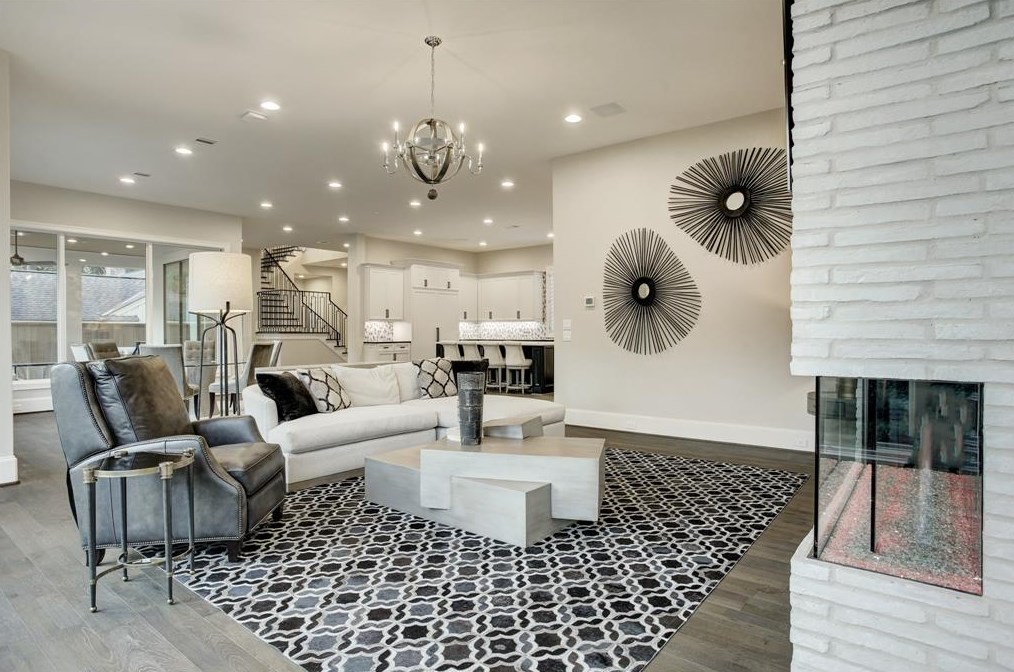 107 Fawnlake Dr, Houston TX  77079-7349 exterior