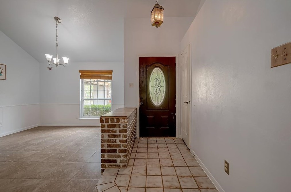 3227 Kempwood Dr, Sugar Land TX  77479-1835 exterior