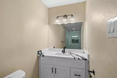 848 Nursery Road, Clute, TX 77531 - Photo 10