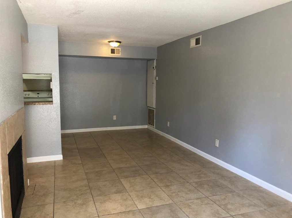 716 Memorial Mews St #c, Houston, TX 77079