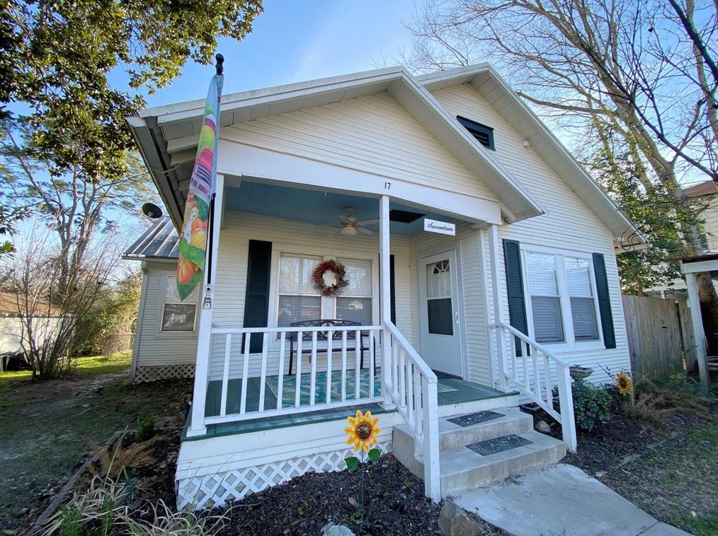 17 E Obryant St, Bellvue, TX 77418