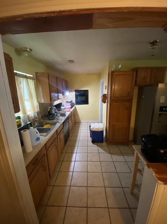 5722 Lakefield Dr, Houston, TX 77033-2409