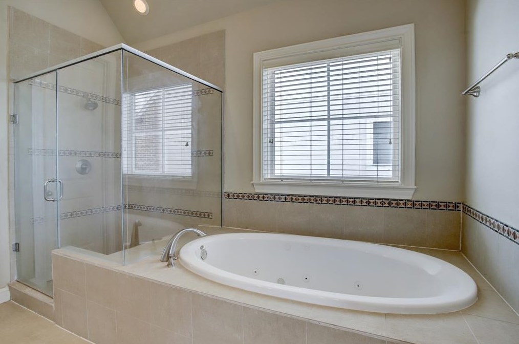 9435 Fannin St, Houston TX  77004-5807 exterior