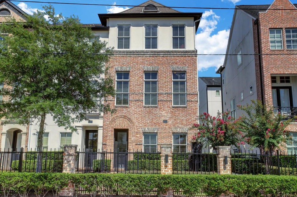 9435 Fannin St, Houston TX  77004-5807 exterior