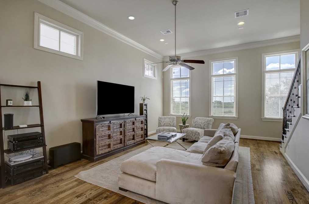 9435 Fannin St, Houston TX  77004-5807 exterior